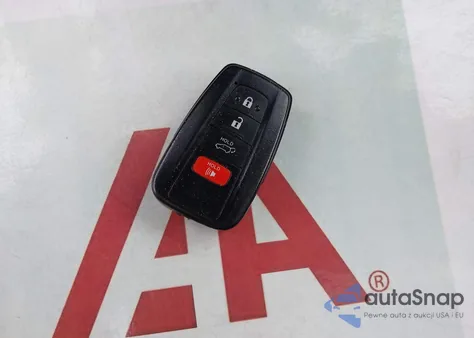 2021 Toyota Highlander Xle z USA, uszkodzony, nr VIN 5TDGZRAH8MS035207